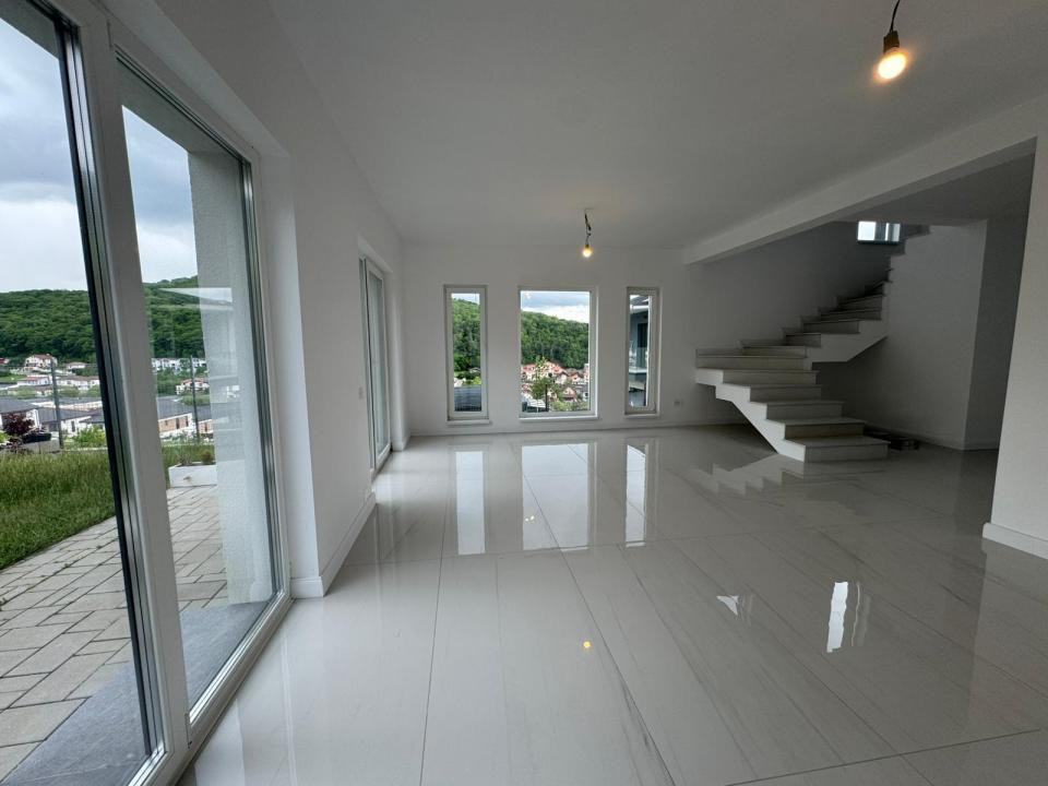 Casa individuala | ULTRAFINISATA | Zona Vivo