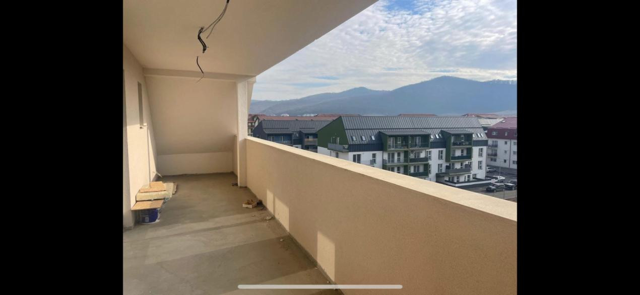 Apartament 3 Camere 78 Mp Zona Cetatii Floresti Parcare