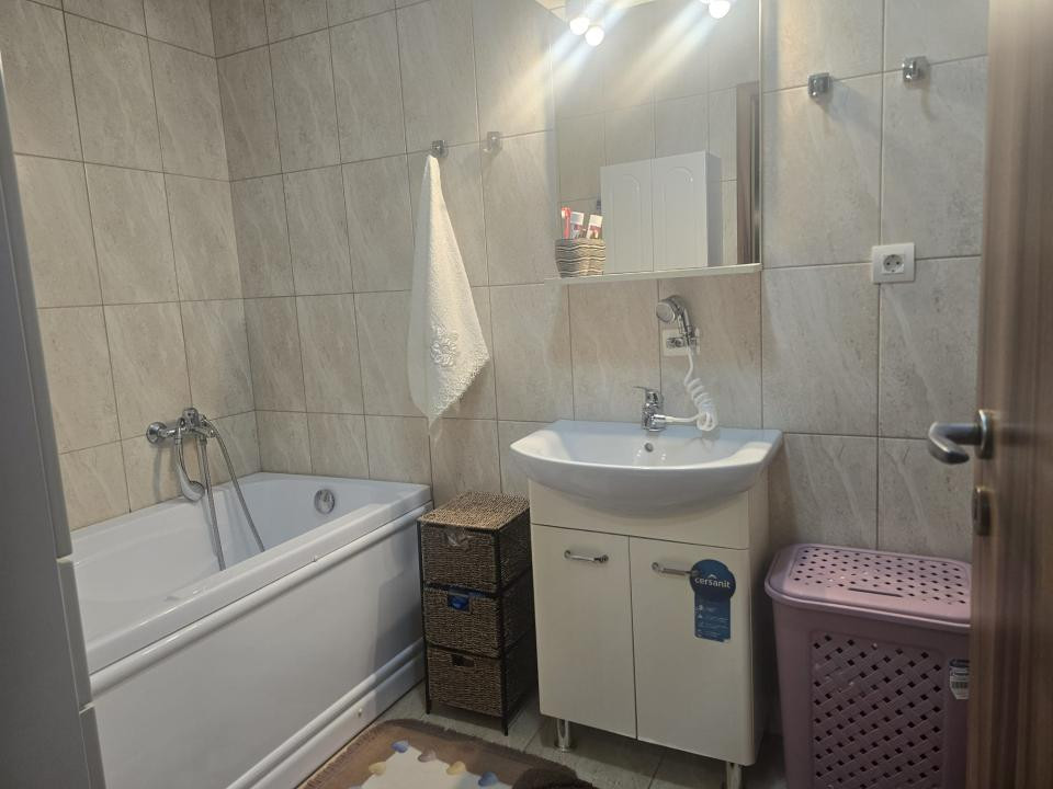 Apartament 3 camere mobilat, utilat l Su 51.16 mp lParcare lStejarului