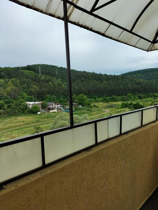 Apartament 3 camere pe 2 nivele l Su 110 mp l parcare l zona Vivo