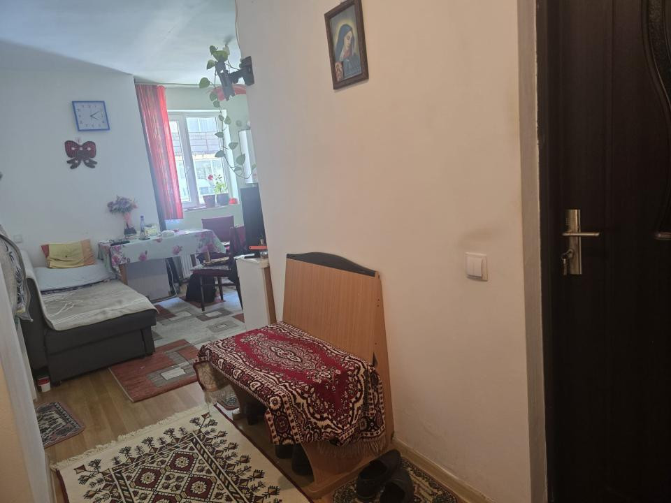 Apartament 1 camera l Su 38 mp l Parcare l Strada Florilor