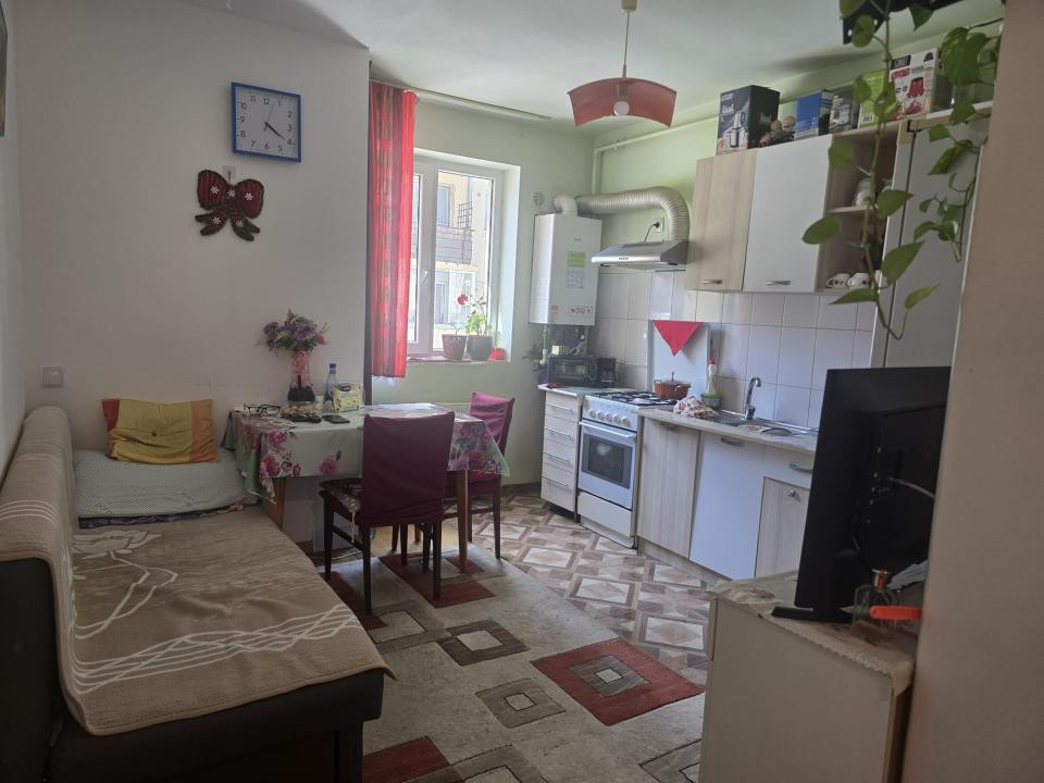 Apartament 1 camera l Su 38 mp l Parcare l Strada Florilor