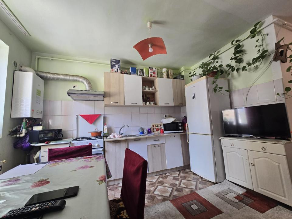 Apartament 1 camera l Su 38 mp l Parcare l Strada Florilor