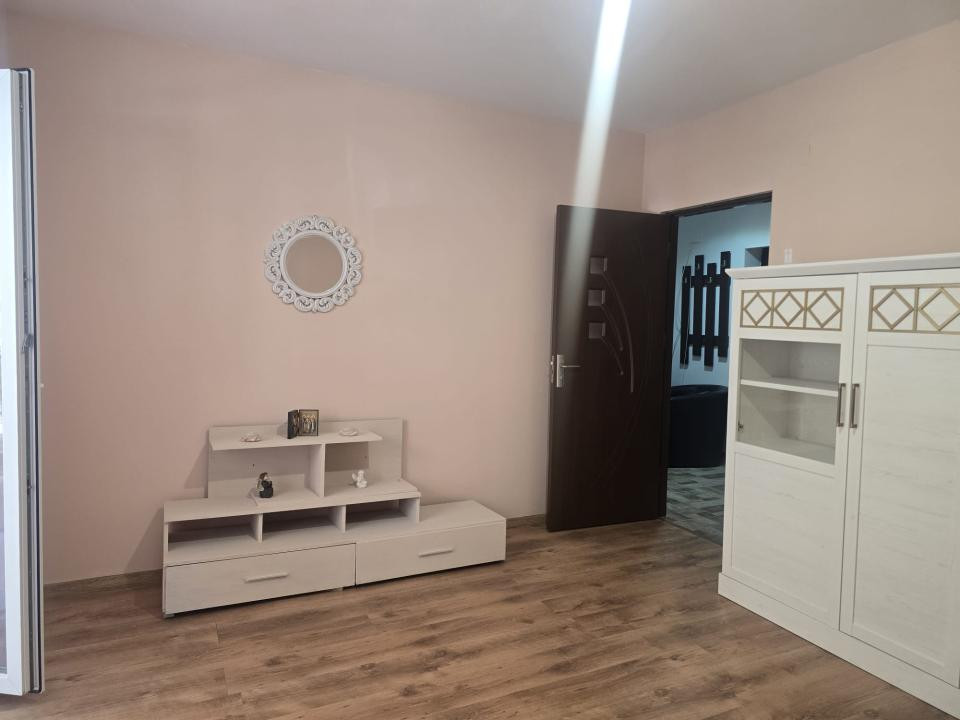 Inchiriere apartament 2 cam.l la cheie l Su 58mp l Parcare l Florilor 