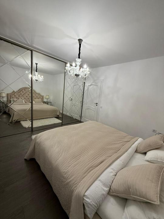 Apartament 3 camere modern l la cheie l Su 80 mp l Garaj l zona METRO