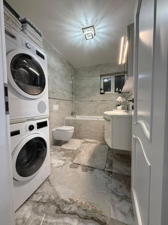 Apartament 3 camere modern l la cheie l Su 80 mp l Garaj l zona METRO