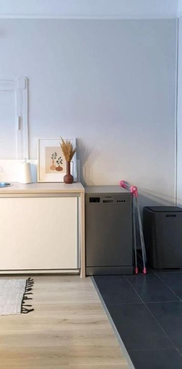 Apartament la casă cu intrare separată și cotă de teren – Zonă centrală