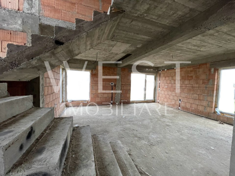 Casa individuală cu 4 camere, 118mp! Teren 440mp! Semifinisata! Dezmir