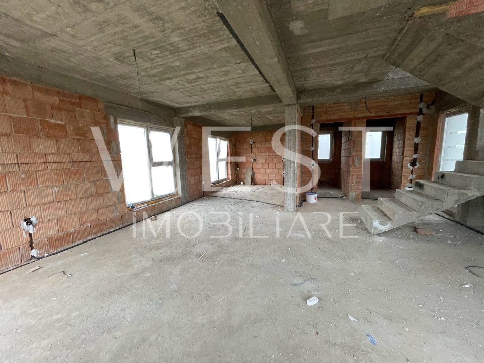 Casa individuală cu 4 camere, 118mp! Teren 440mp! Semifinisata! Dezmir