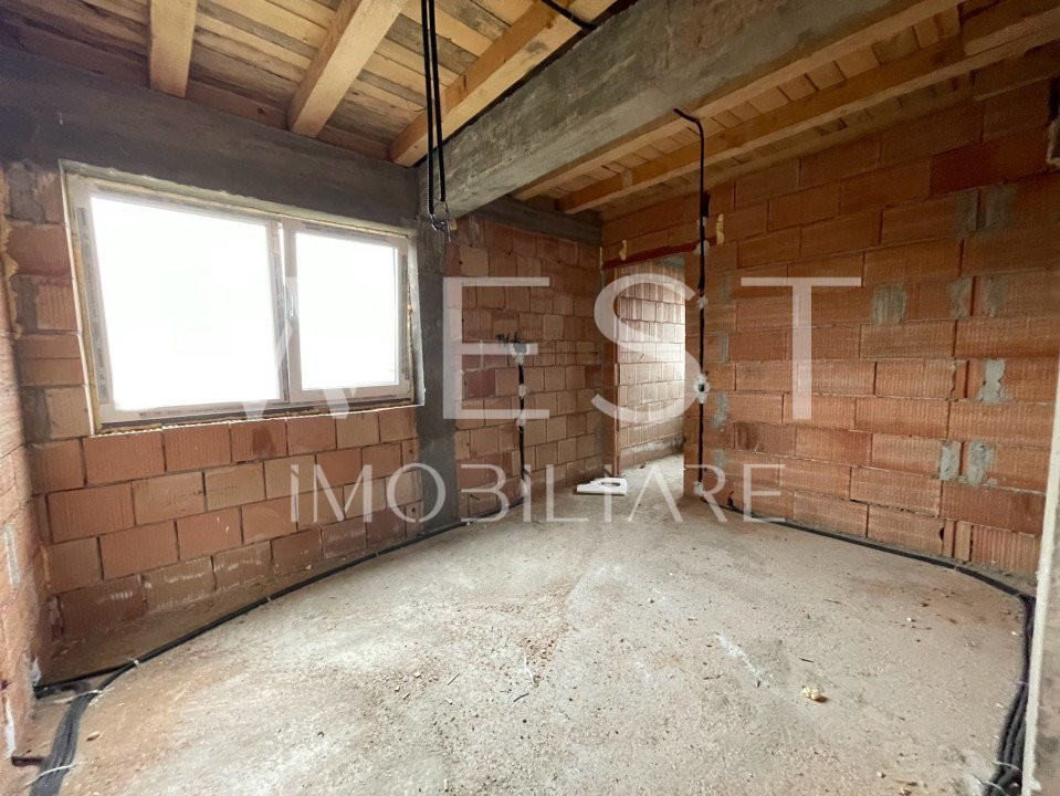 Casa individuală cu 4 camere, 118mp! Teren 440mp! Semifinisata! Dezmir