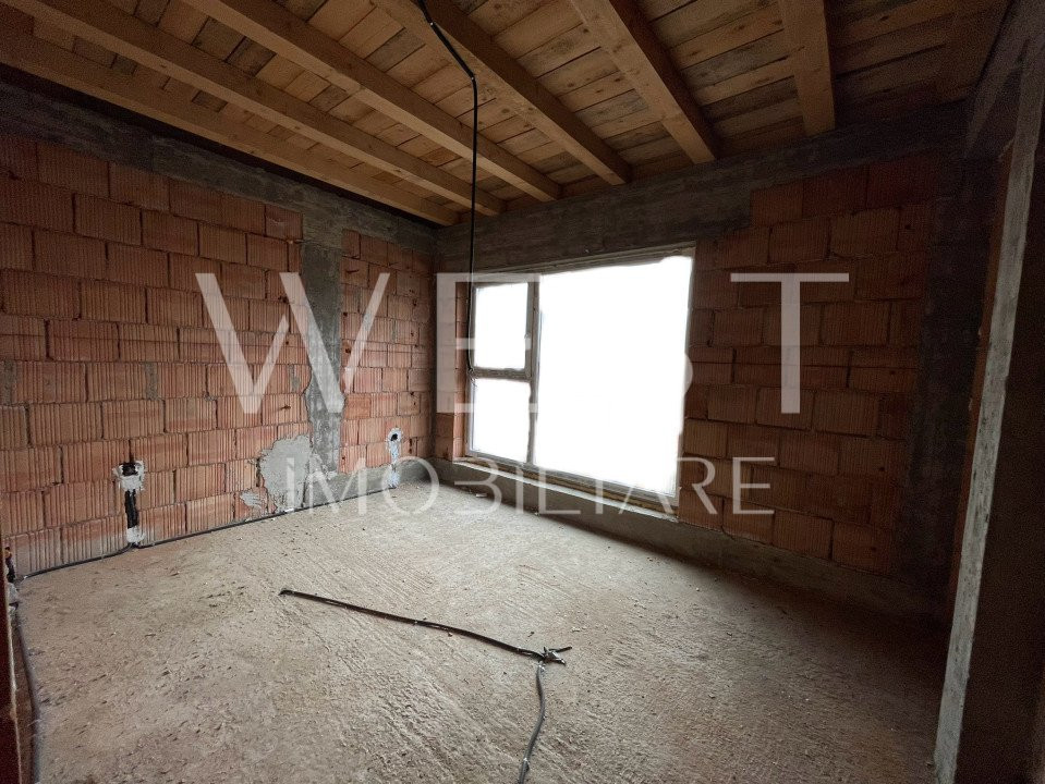 Casa individuală cu 4 camere, 118mp! Teren 440mp! Semifinisata! Dezmir