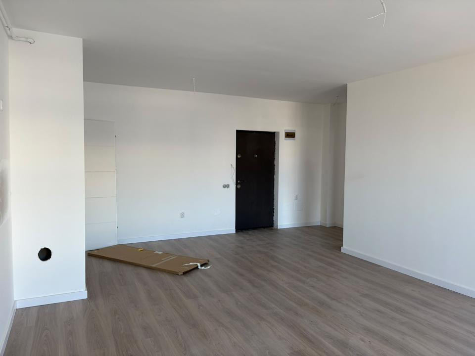 Apartament spatios l 2 Camere l Parcare l Bloc nou l Eroilor 