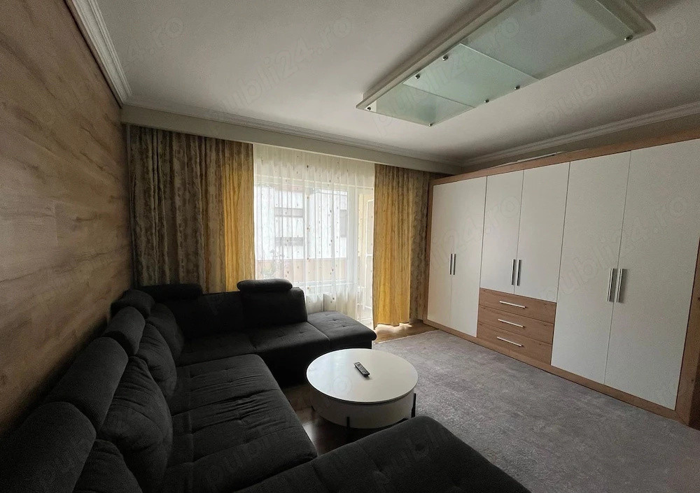 Apartament 2 camere decomandat, parcare inclusă, zonă centrală – Str. Eroilor