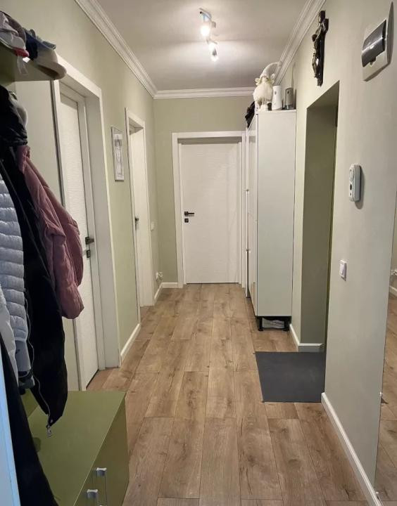 Apartament 2 camere decomandat, parcare inclusă, zonă centrală – Str. Eroilor