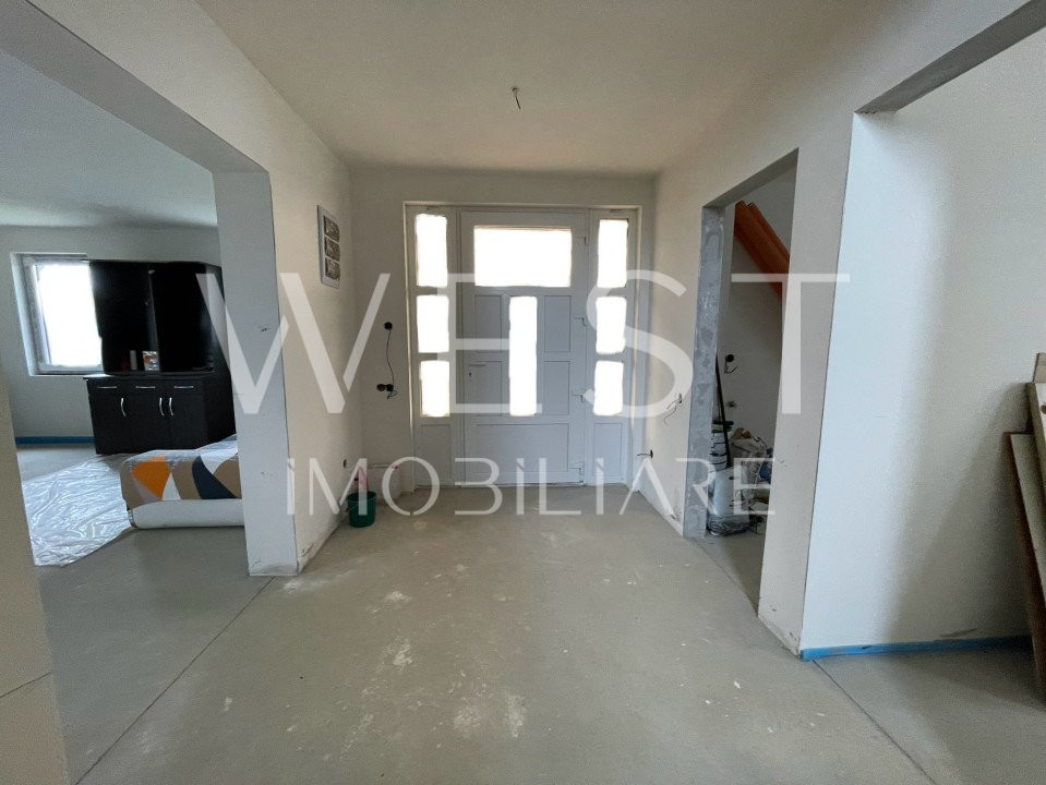 Casa individuală P+E+M cu 5 cam, 180mp! Teren 450mp! Dezmir!