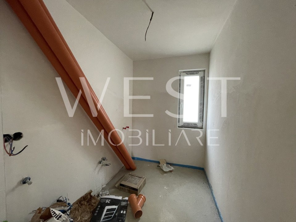 Casa individuală P+E+M cu 5 cam, 180mp! Teren 450mp! Dezmir!
