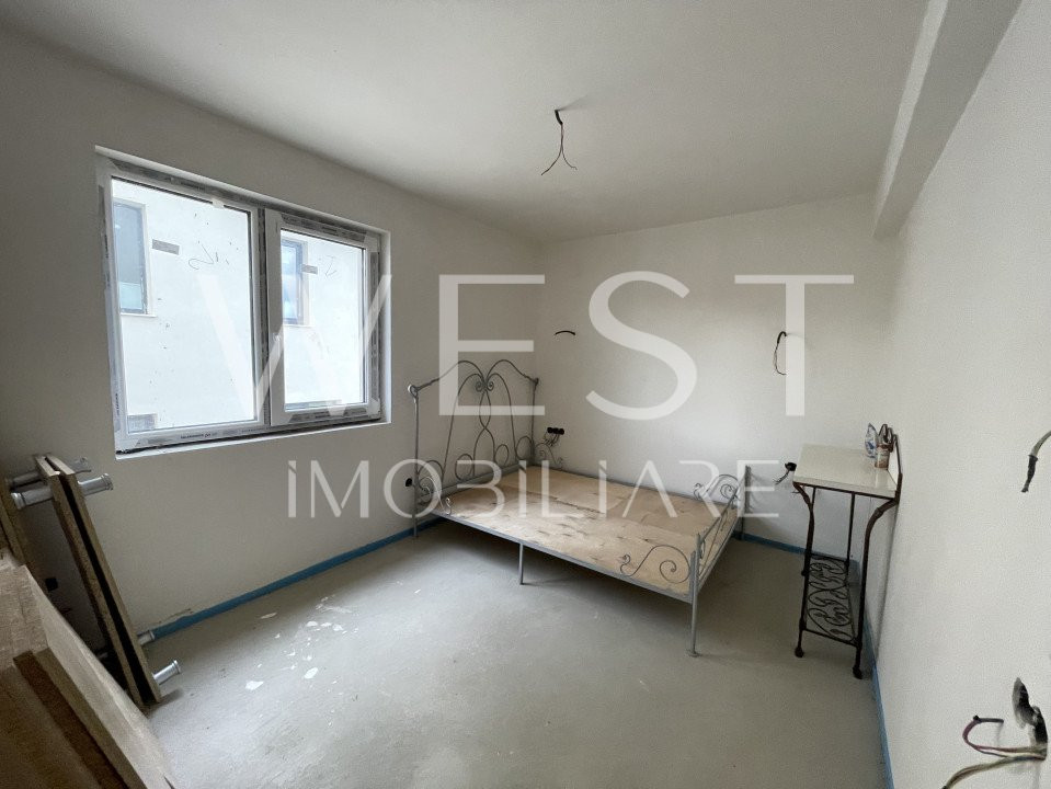 Casa individuală P+E+M cu 5 cam, 180mp! Teren 450mp! Dezmir!
