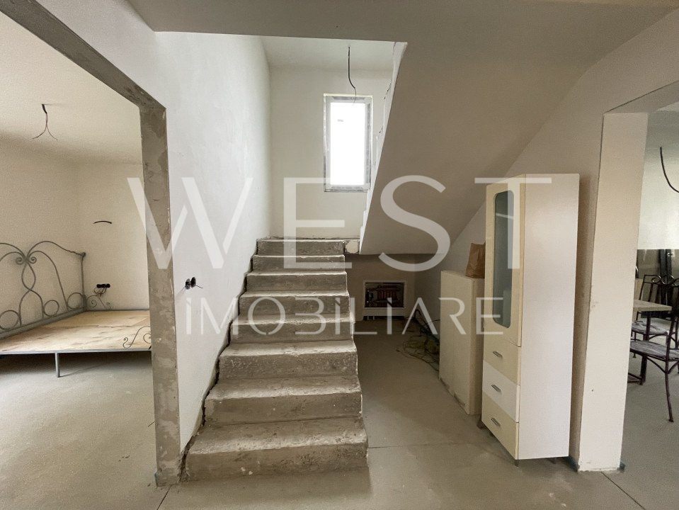 Casa individuală P+E+M cu 5 cam, 180mp! Teren 450mp! Dezmir!