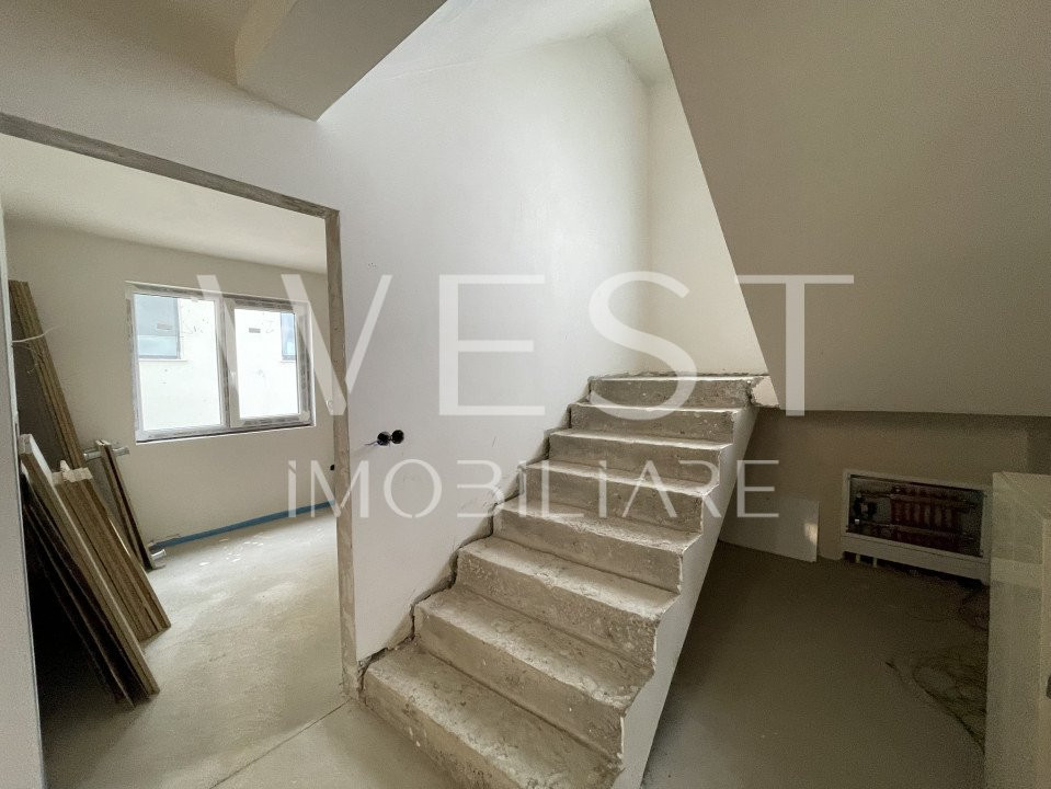 Casa individuală P+E+M cu 5 cam, 180mp! Teren 450mp! Dezmir!