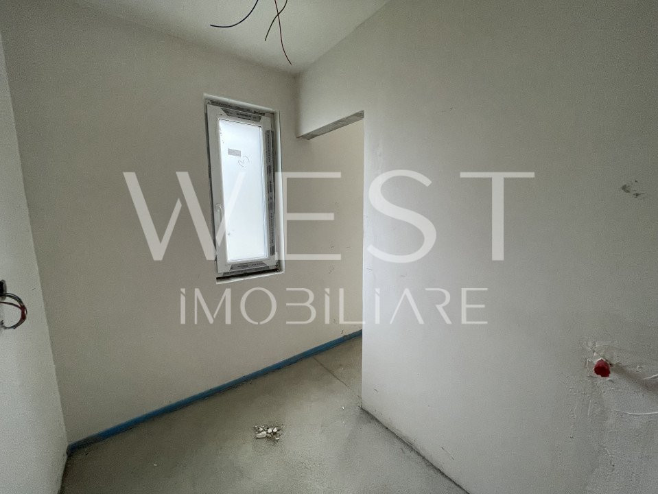 Casa individuală P+E+M cu 5 cam, 180mp! Teren 450mp! Dezmir!