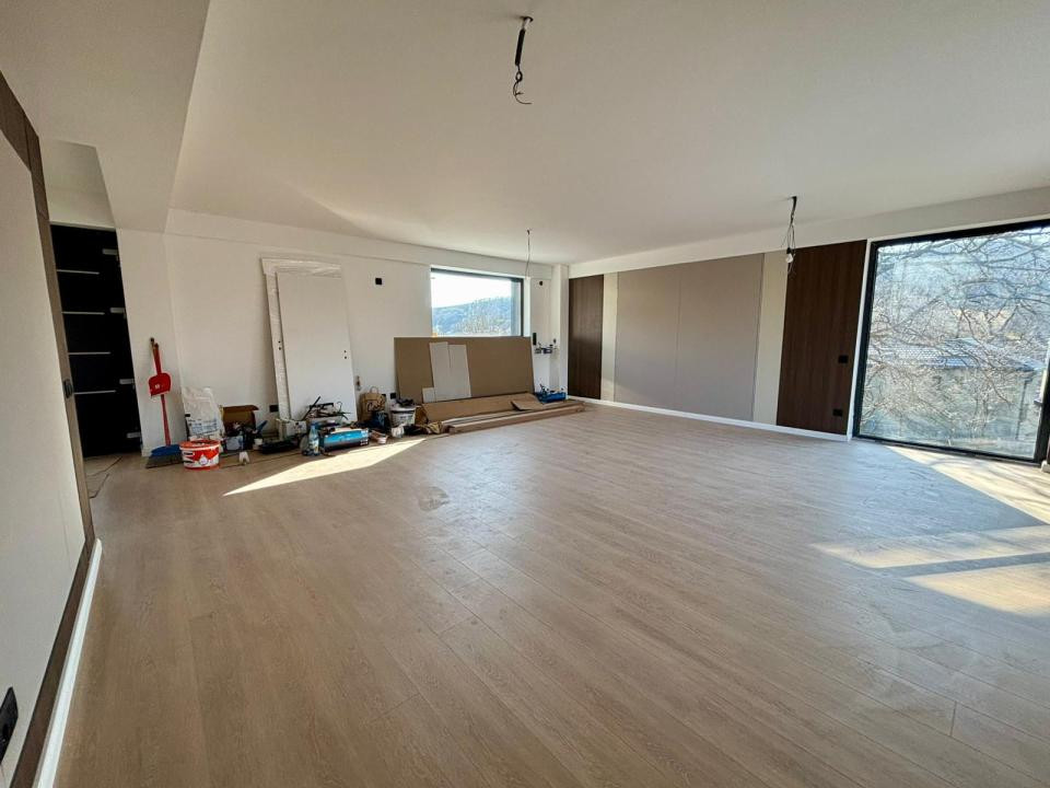Casa moderna semifinisata >5 camere > Popesti Cluj-N