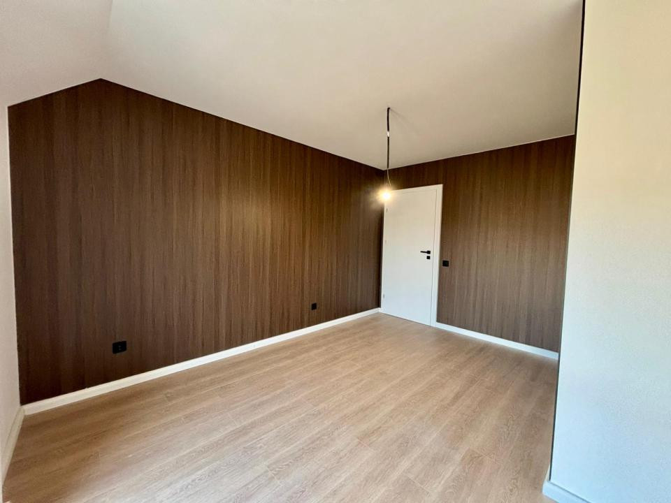 Casa moderna semifinisata >5 camere > Popesti Cluj-N