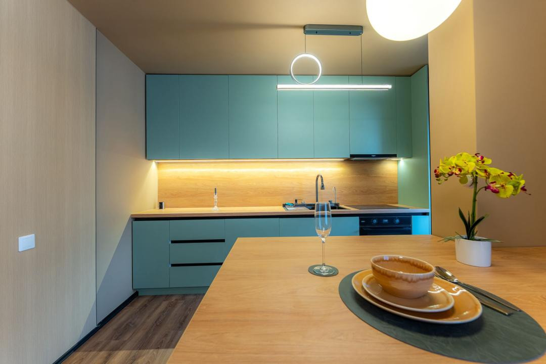 Apartament ultrafinisat l 2 camere l terasa l parcare l Intre Lacuri 