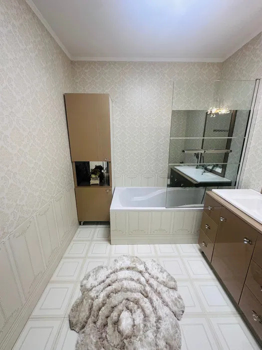 Apartament modern cu 3 camere de închiriat | Parcare subterană inclusă | Vivo