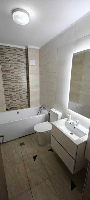 Apartament modern cu 3 camere | 70 mp + balcon 10 mp | Parcare subterană | BMW