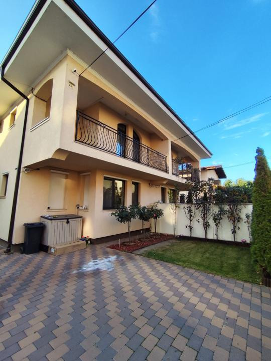 Duplex 4 camere l Su 120 mp l Teren 200 mp l 2 Parcari l Zona Florilor