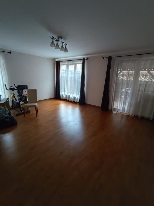Duplex 4 camere l Su 120 mp l Teren 200 mp l 2 Parcari l Zona Florilor
