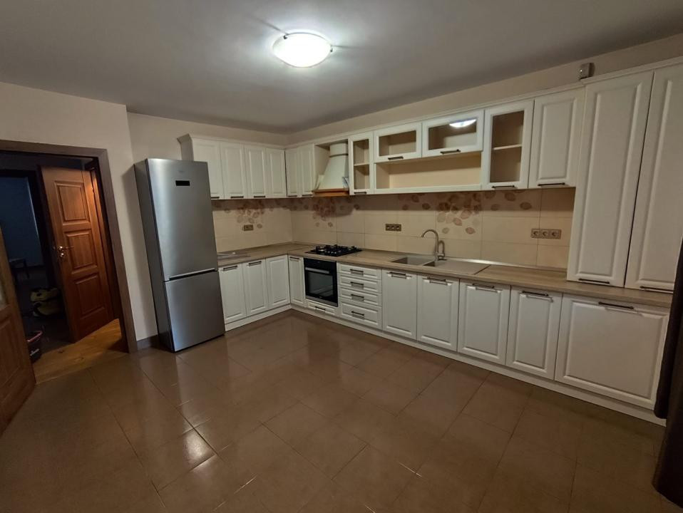 Duplex 4 camere l Su 120 mp l Teren 200 mp l 2 Parcari l Zona Florilor