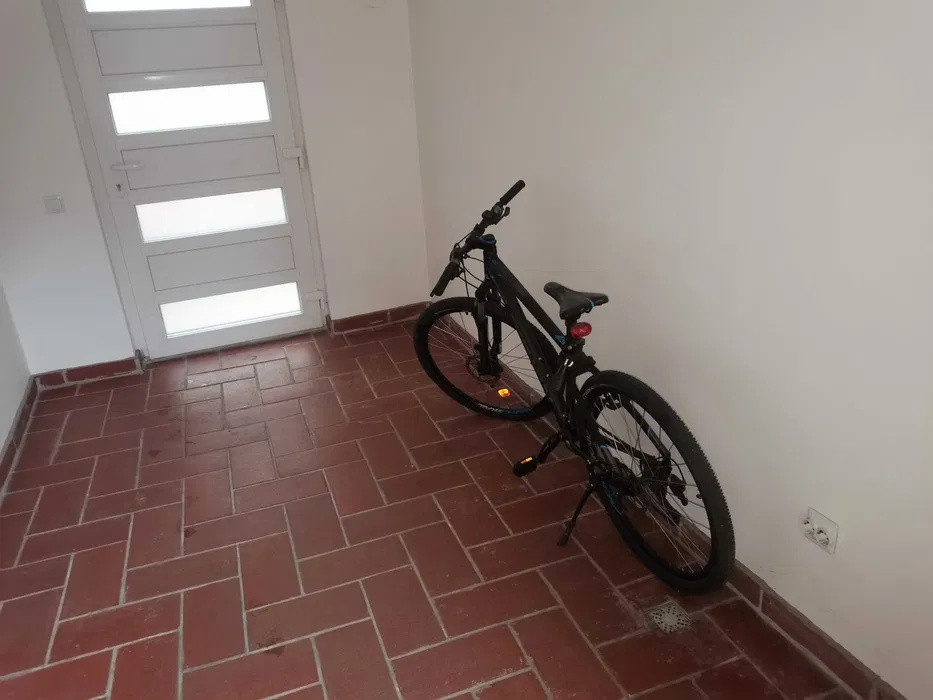 Spațiu birou/comercial 50 mp, acces din stradă, zona Cipariu–Facultatea de Drept