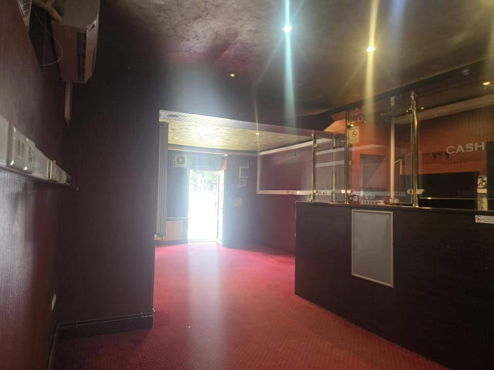 Inchiriere spatiu comercial l Su 50 mp l 1 camera l zona Piata Garii