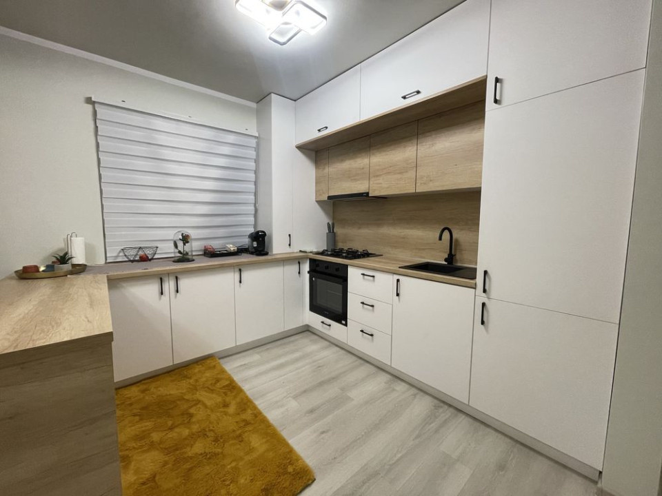 Apartament superfinisat ! zona Sub Cetate! 2 Gradini si Parcare!