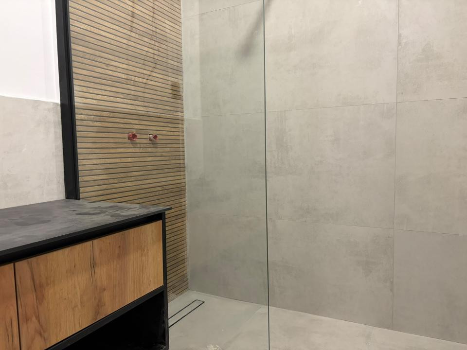 Apartament superfinisat l 2 camere l terasa l bloc nou l Eroilor 