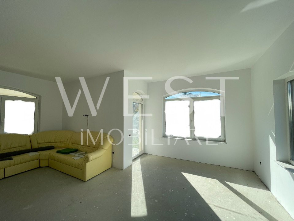 Casa individuală P+E cu 4 cam/130mp! Teren 450mp! 2 parcări! Dezmir!