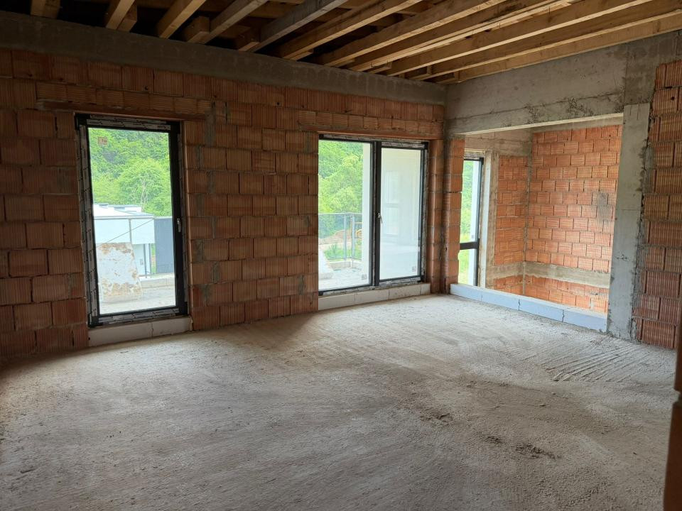 Casa cu CF semifnisata l Su 200 mp l Teren 500 mp l Zona Roata Faget