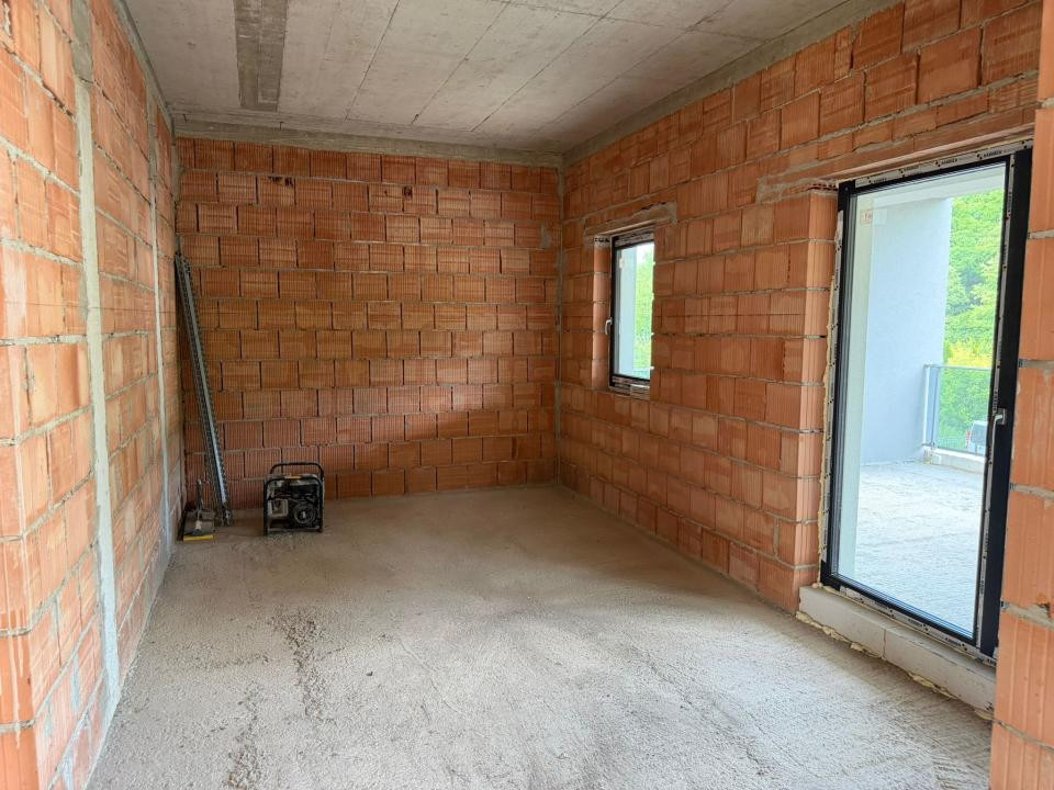 Casa cu CF semifnisata l Su 200 mp l Teren 500 mp l Zona Roata Faget