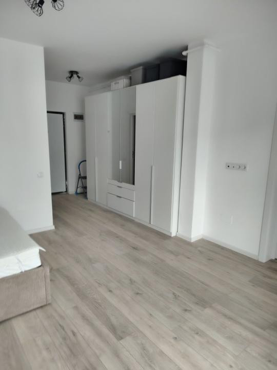 Apartament 1 camera l la cheie l Su 37 mp l zona Eroilor