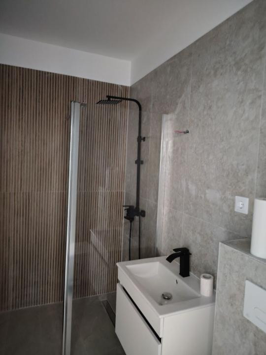 Apartament 1 camera l la cheie l Su 37 mp l zona Eroilor