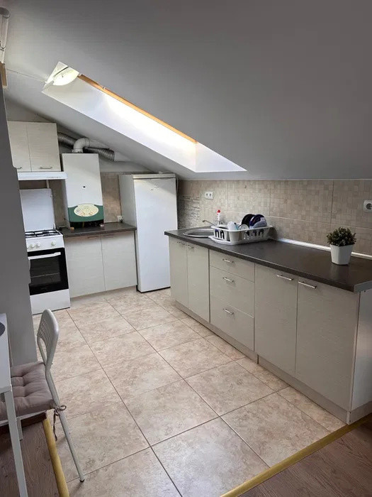 Apartament 2 camere l la cheie l Su 56 mp l Parcare l Zona Florilor