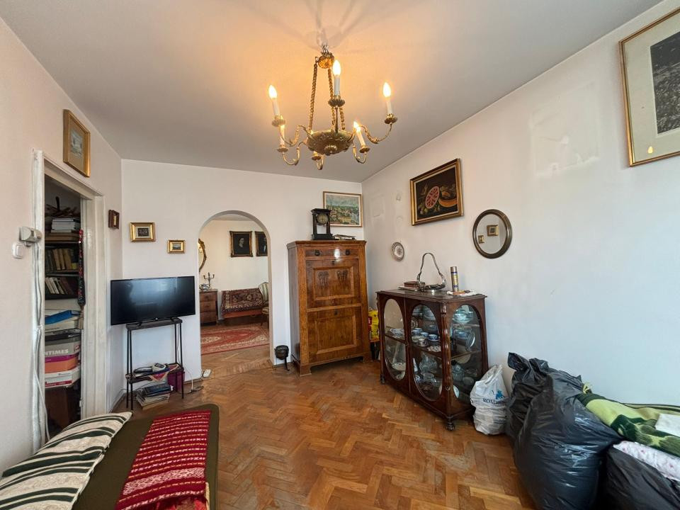 Apartament decomandat l 2 camere | parcare l Republicii 