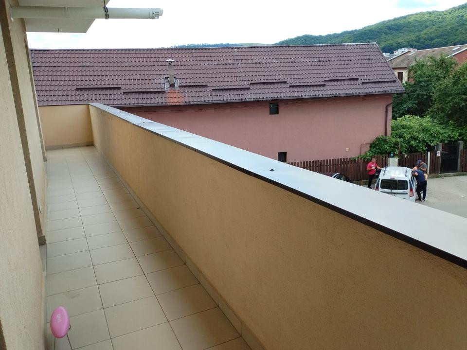 Apartament spatios l 60 mp utili l terasa l parcare l Florilor 
