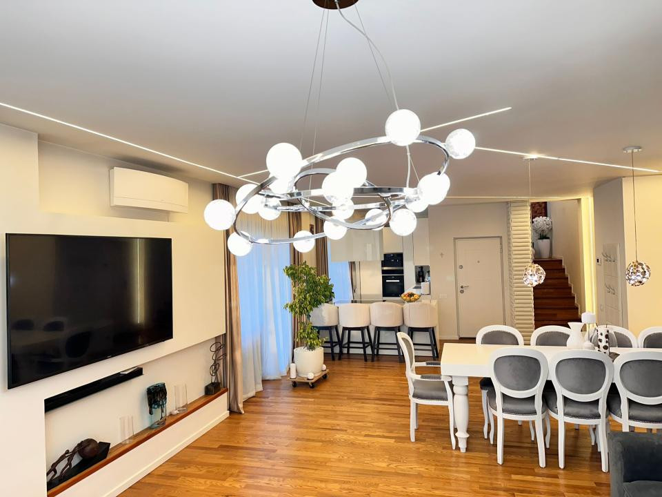 Penthouse pe 2 niveluri l 180 mp utili l 260 mp terase l Buna ziua 