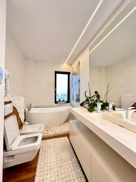 Penthouse pe 2 niveluri l 180 mp utili l 260 mp terase l Buna ziua 