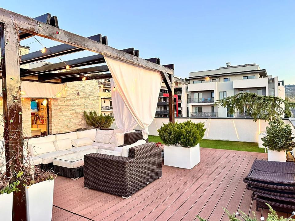 Penthouse pe 2 niveluri l 180 mp utili l 260 mp terase l Buna ziua 