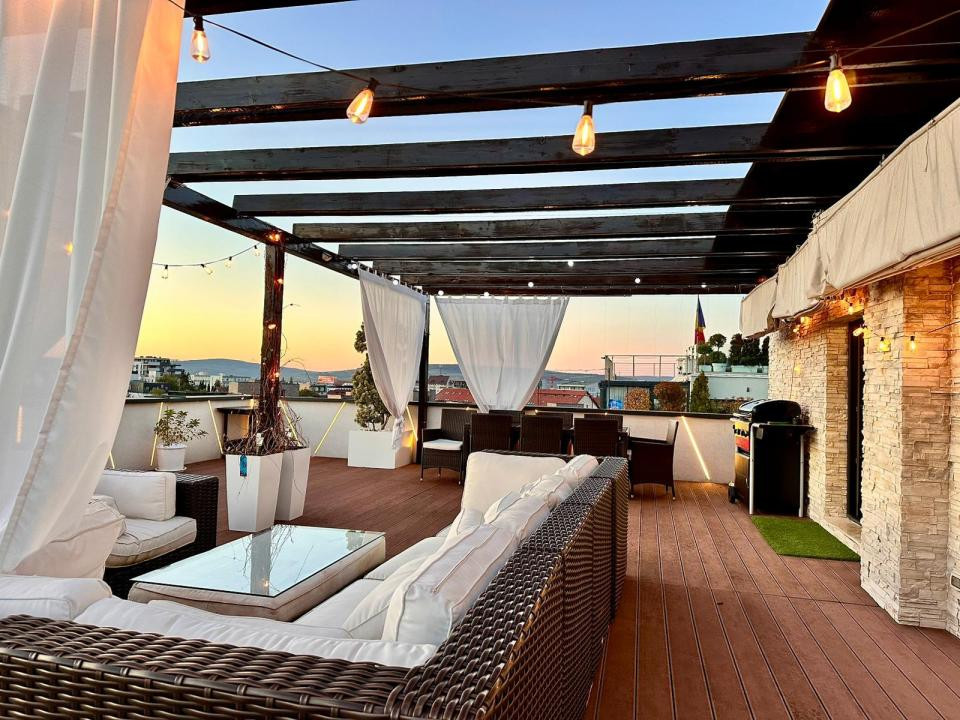 Penthouse pe 2 niveluri l 180 mp utili l 260 mp terase l Buna ziua 