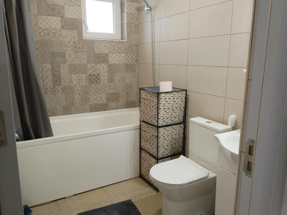 Apartament doua camere | Floresti | Strada Porii | Parcare | Semidecomandat |  