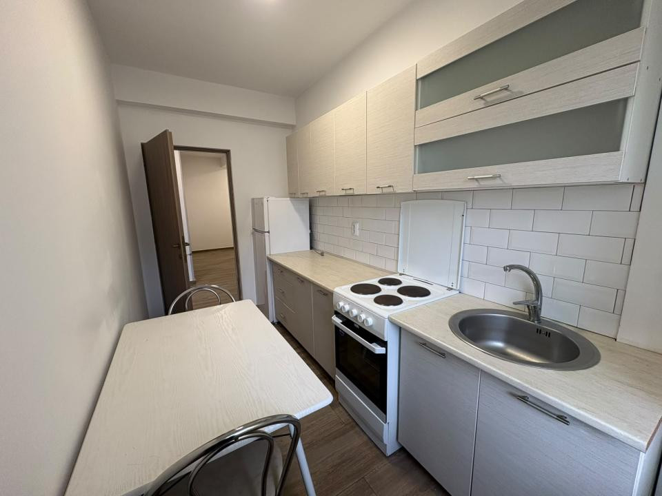 Apartament 2 camere | 1 baie | 1 bucatarie | loc de parcare inclus